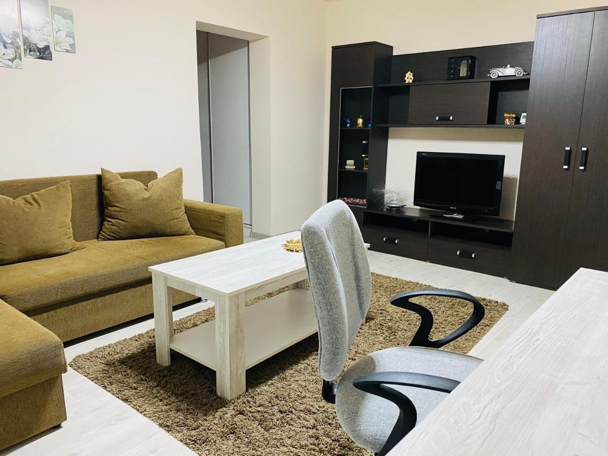 Sellada Apartament - Free Private Parking,Ac,Wi-Fi Carei Exterior photo