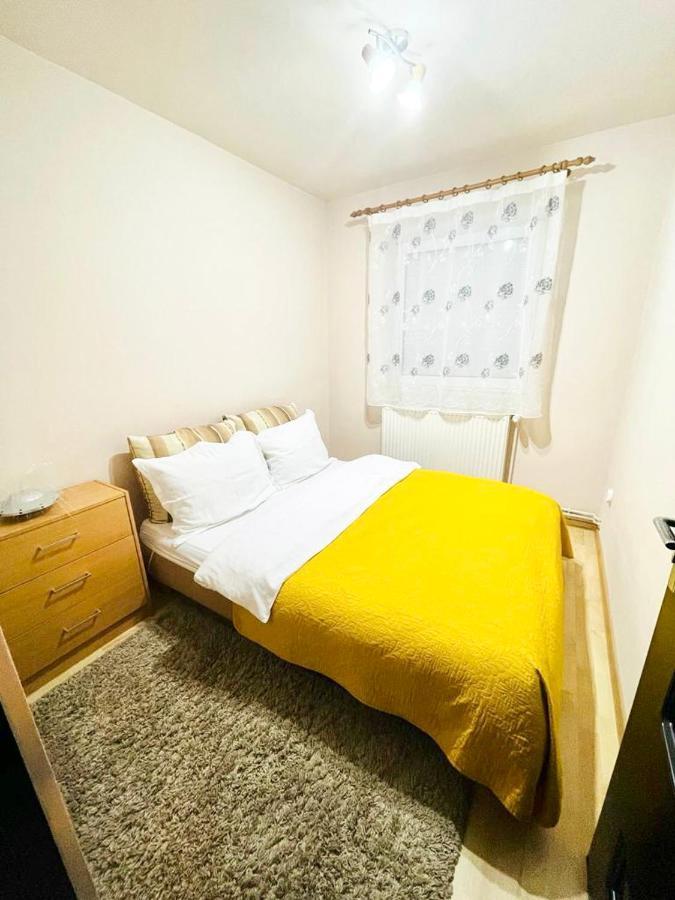 Sellada Apartament - Free Private Parking,Ac,Wi-Fi Carei Exterior photo